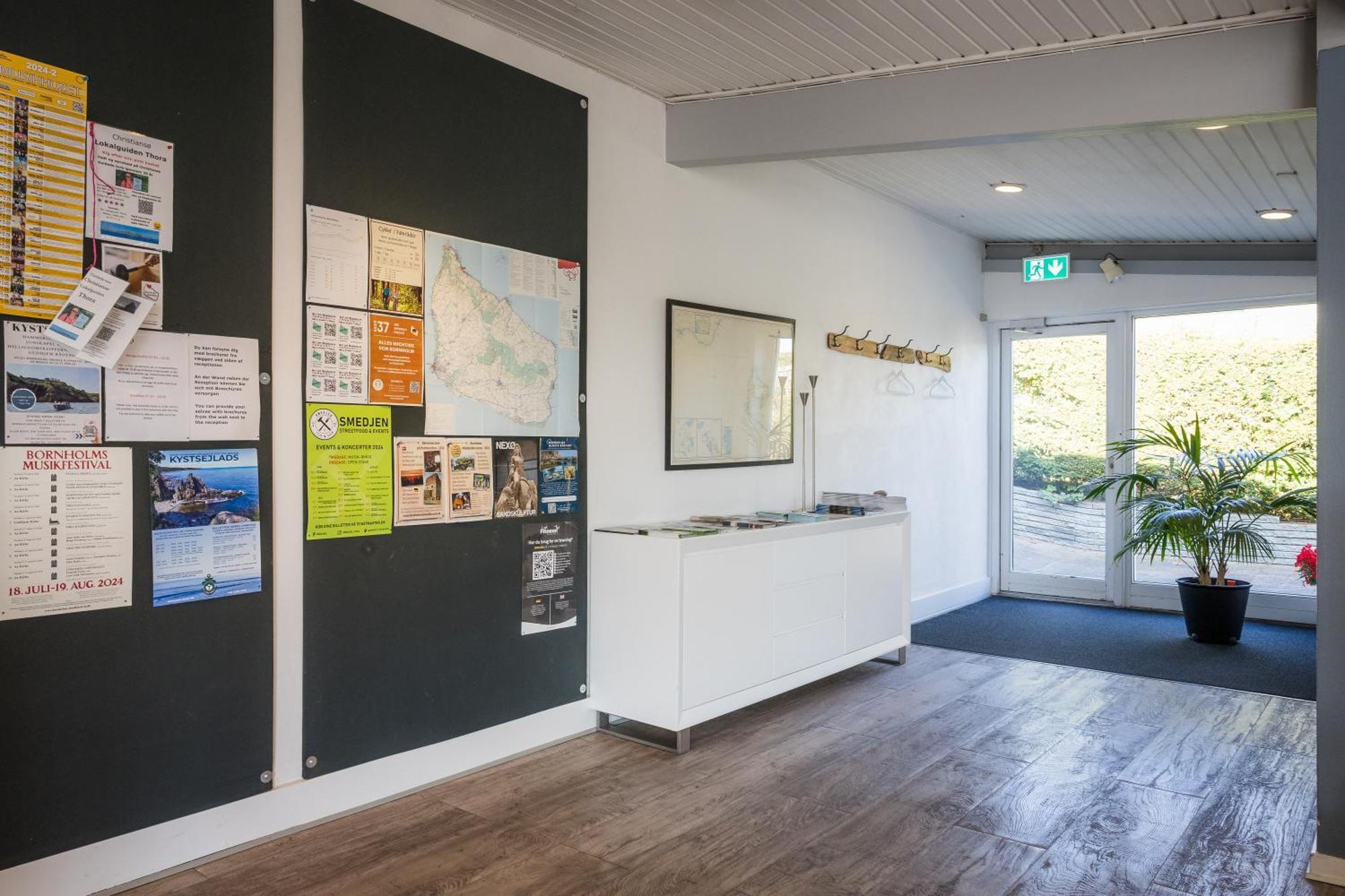 Hotel Friheden Allinge-Sandvig Bagian luar foto